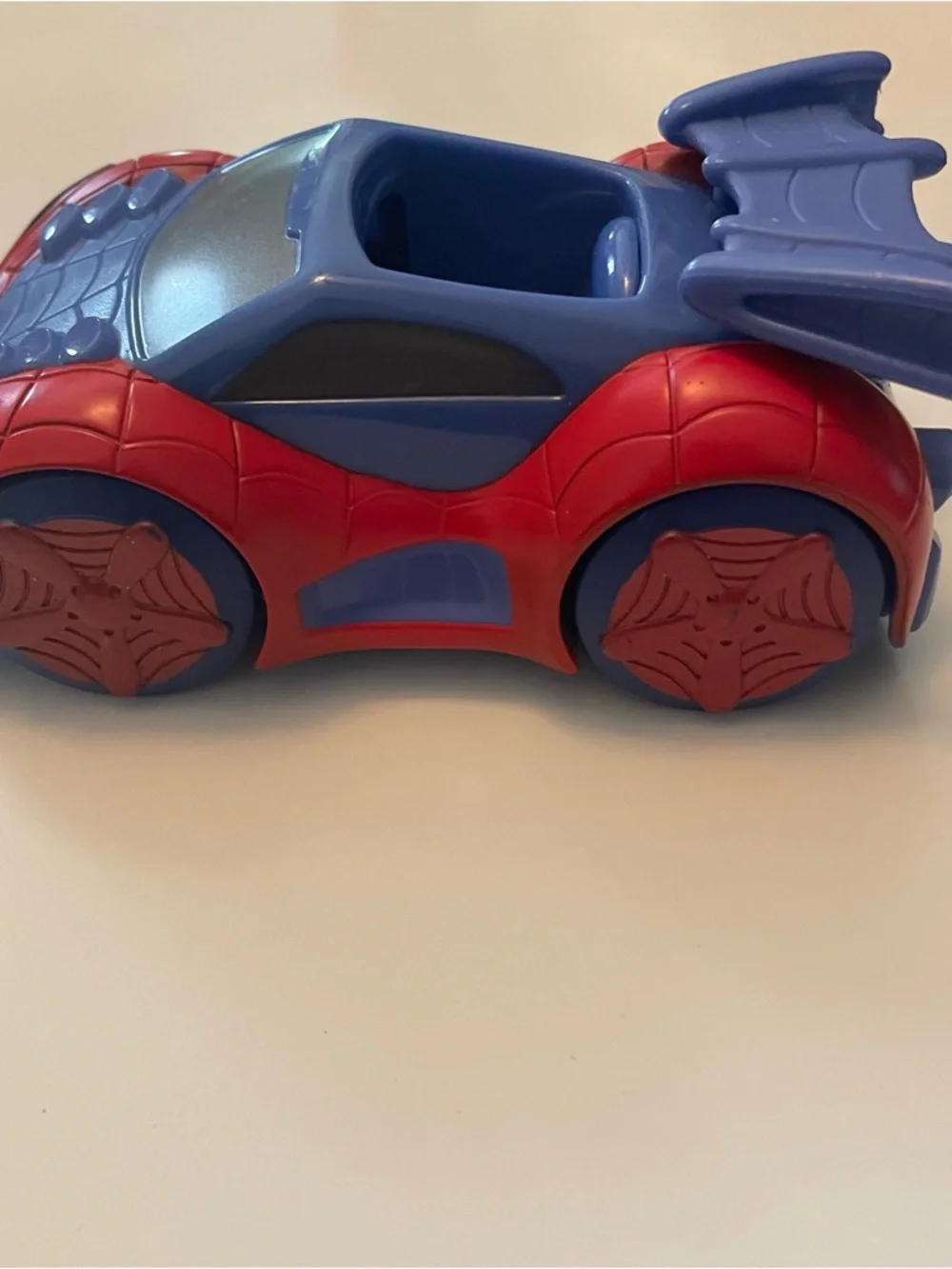 Spiderman car holds figure red blue hero super hero car